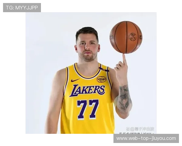 东契奇精准助攻空接得手，独行侠连得六分